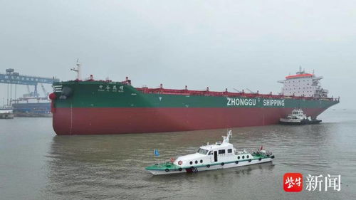 國(guó)內(nèi)最大內(nèi)貿(mào)集裝箱船安全出塢