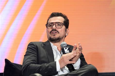 家庭影院D1 Y 開(kāi)啟智能娛樂(lè)新紀(jì)元，實(shí)業(yè)投資的創(chuàng)新機(jī)遇